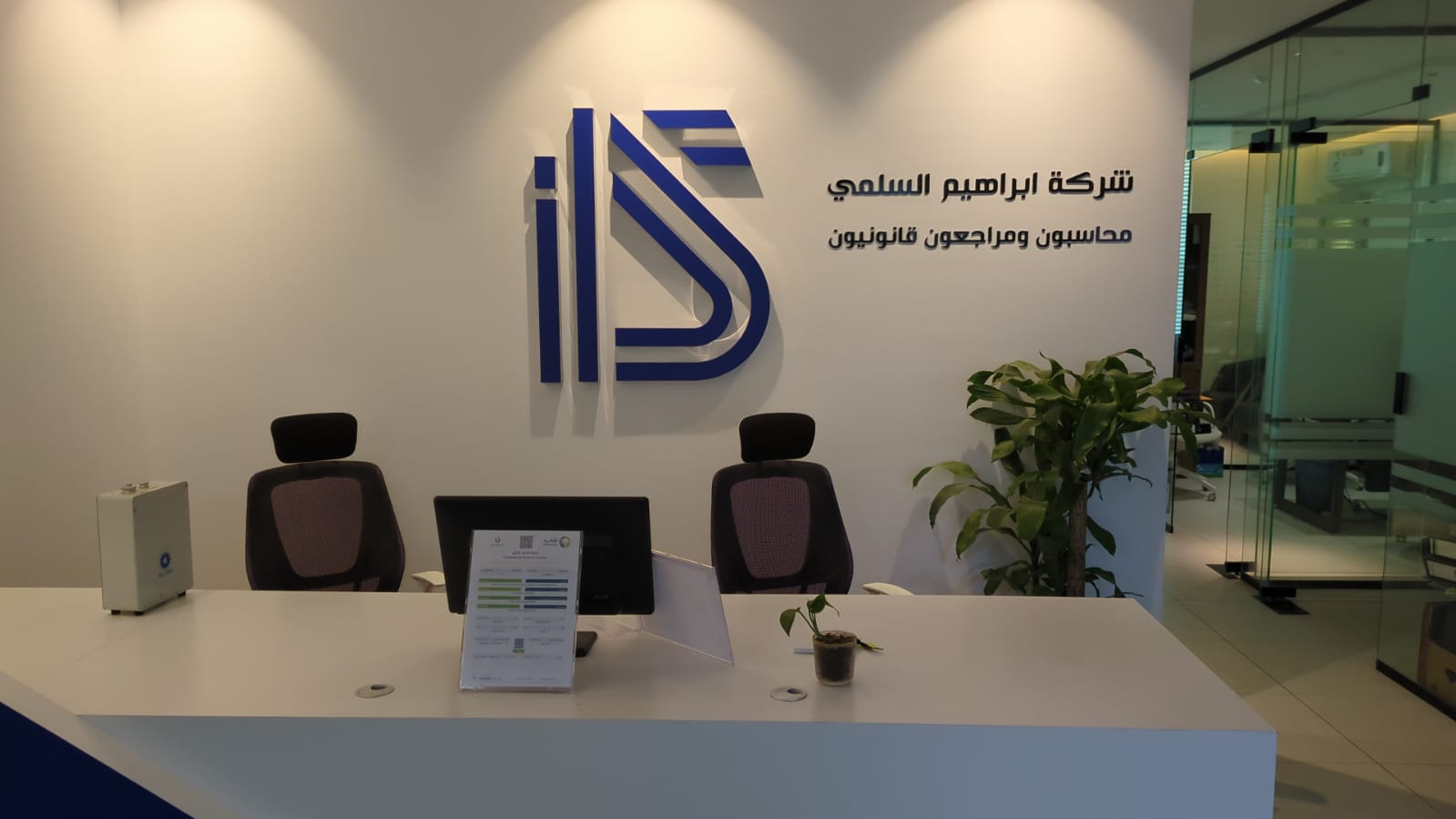 og kUFm5y0Qwx 1739136341